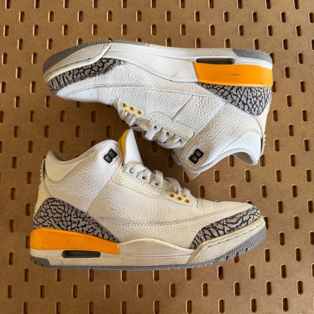 Air Jordan 3 Retro Laser Orange Sneakers